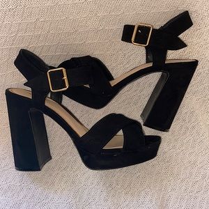 QUPID Black Suede Heels - Size 10